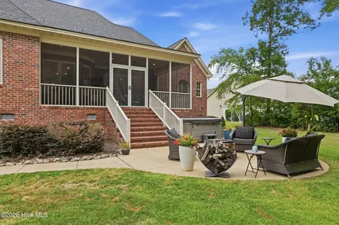4337 Lagan Circle Winterville NC 28590