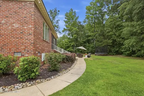 4337 Lagan Circle Winterville NC 28590