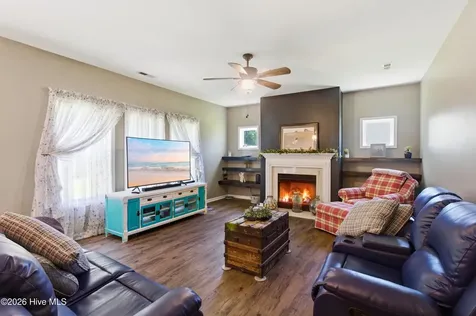 214 Stephen Court Havelock NC 28532