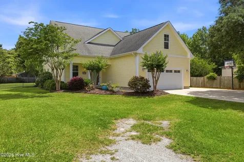 807 Factory Road Hampstead NC 28443