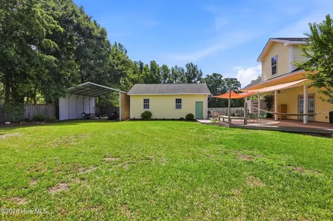 807 Factory Road Hampstead NC 28443