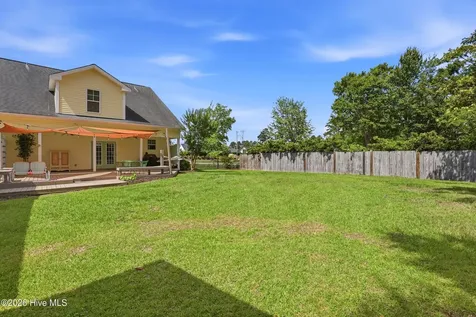 807 Factory Road Hampstead NC 28443