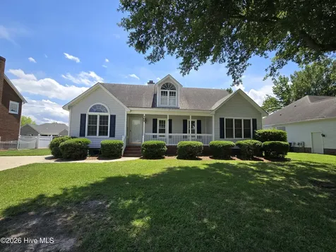 102 White Oak Drive Greenville NC 27858