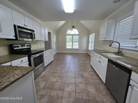 102 White Oak Drive Greenville NC 27858