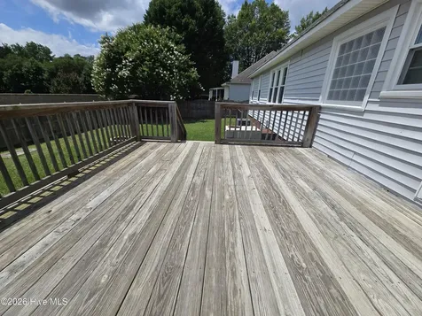 102 White Oak Drive Greenville NC 27858