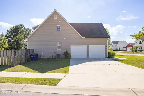 300 Walkens Woods Lane Jacksonville NC 28546