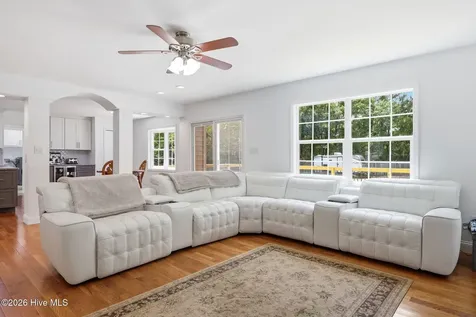 138 Yacht Club Drive Newport NC 28570