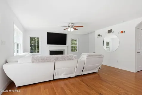 138 Yacht Club Drive Newport NC 28570