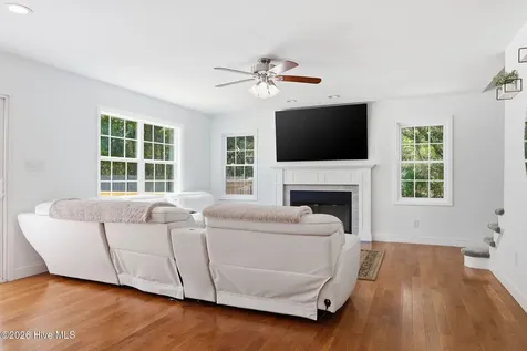 138 Yacht Club Drive Newport NC 28570