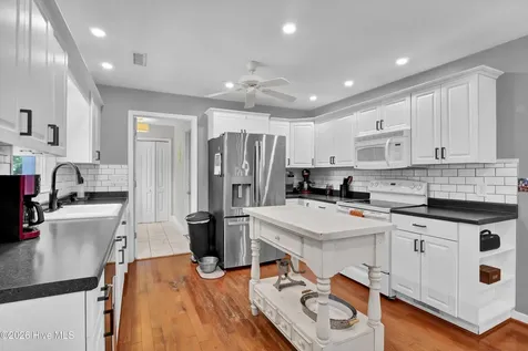 225 Mohican Trail Wilmington NC 28409