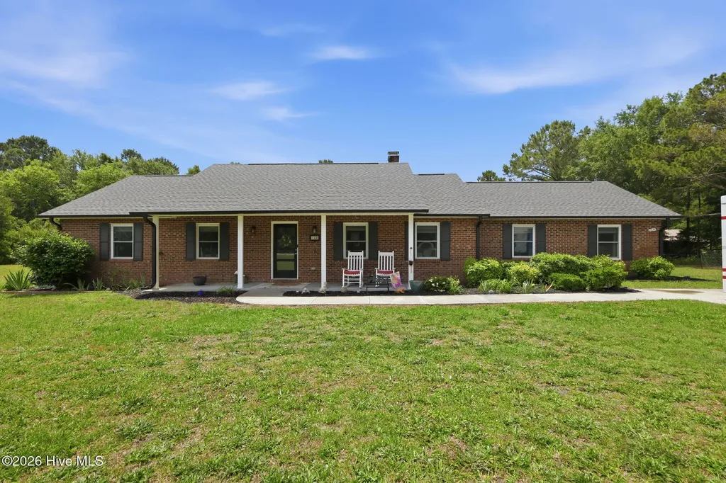 102 Beaver Trail Hubert NC 28539