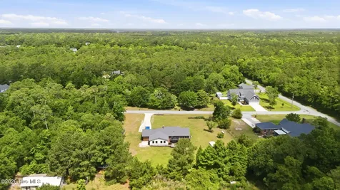 102 Beaver Trail Hubert NC 28539