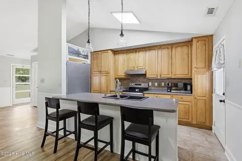 102 Beaver Trail Hubert NC 28539