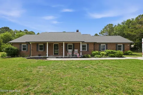 102 Beaver Trail Hubert NC 28539