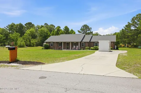 102 Beaver Trail Hubert NC 28539