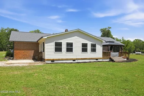 102 Beaver Trail Hubert NC 28539