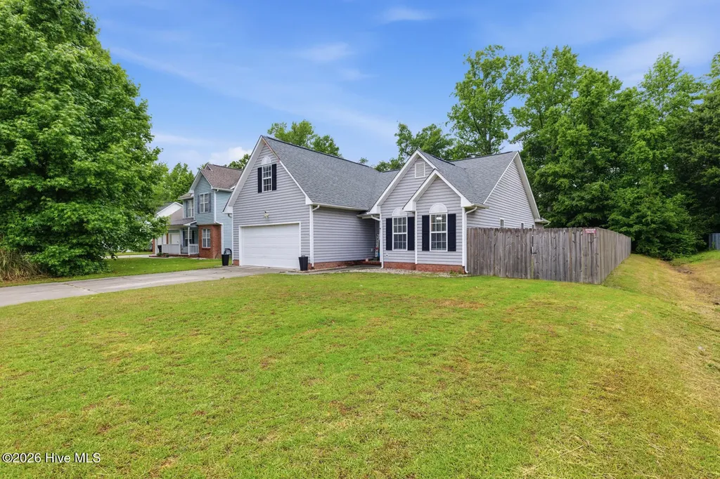 216 Yearling Loop Jacksonville NC 28540