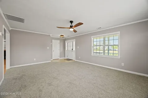 305 W Howard Drive Jacksonville NC 28540