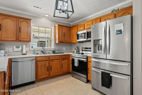 305 W Howard Drive Jacksonville NC 28540