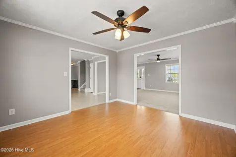 305 W Howard Drive Jacksonville NC 28540