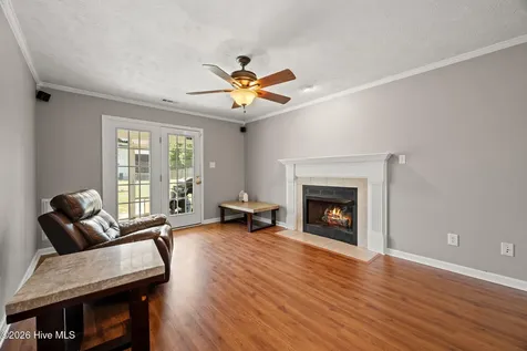 305 W Howard Drive Jacksonville NC 28540