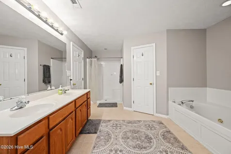 305 W Howard Drive Jacksonville NC 28540