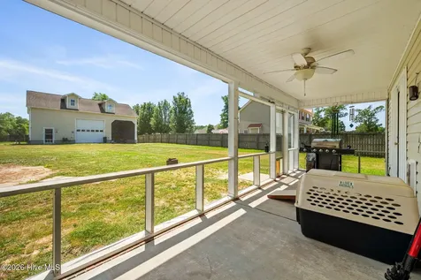 305 W Howard Drive Jacksonville NC 28540