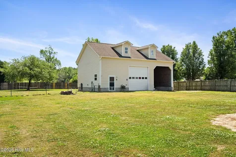 305 W Howard Drive Jacksonville NC 28540