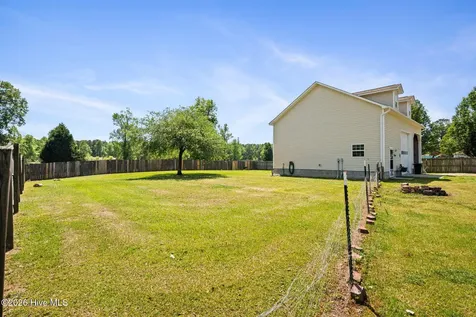 305 W Howard Drive Jacksonville NC 28540