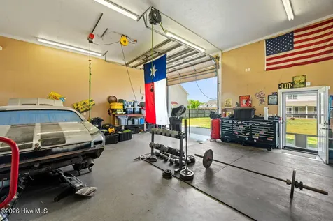305 W Howard Drive Jacksonville NC 28540