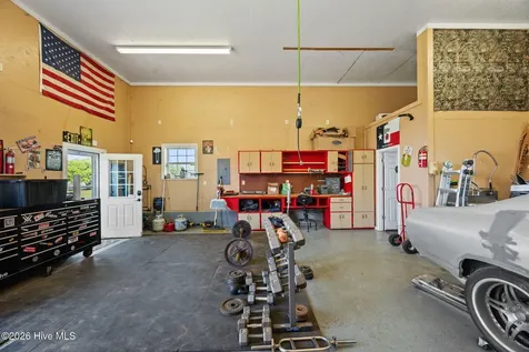 305 W Howard Drive Jacksonville NC 28540