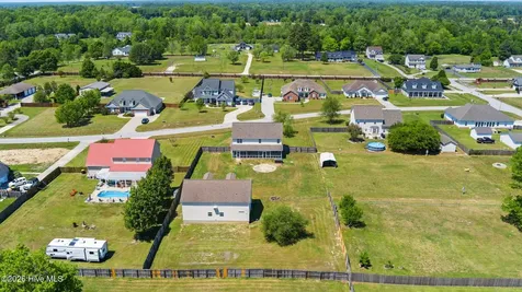 305 W Howard Drive Jacksonville NC 28540