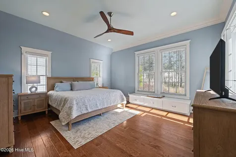 28 Eastcove Way Oriental NC 28571