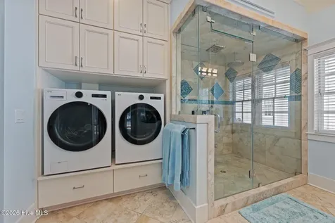 28 Eastcove Way Oriental NC 28571