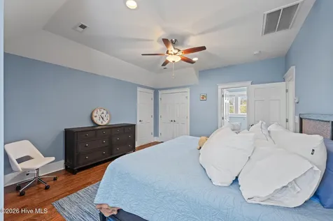 28 Eastcove Way Oriental NC 28571