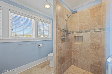 28 Eastcove Way Oriental NC 28571