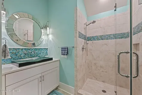 28 Eastcove Way Oriental NC 28571