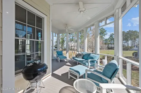 28 Eastcove Way Oriental NC 28571
