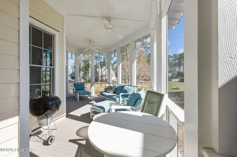 28 Eastcove Way Oriental NC 28571