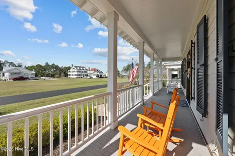 28 Eastcove Way Oriental NC 28571