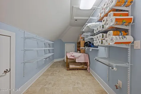 28 Eastcove Way Oriental NC 28571