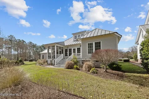 28 Eastcove Way Oriental NC 28571
