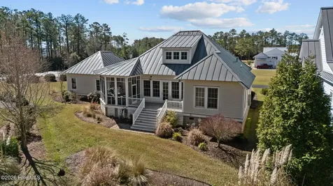 28 Eastcove Way Oriental NC 28571