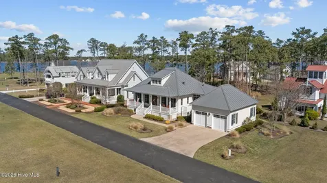28 Eastcove Way Oriental NC 28571