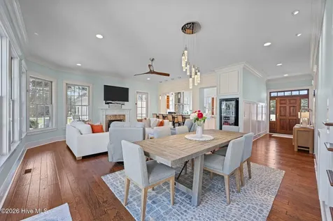 28 Eastcove Way Oriental NC 28571