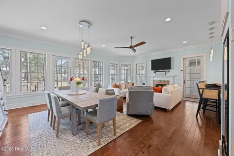 28 Eastcove Way Oriental NC 28571