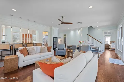 28 Eastcove Way Oriental NC 28571
