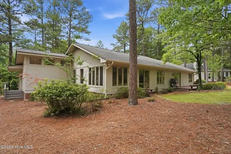 70 Live Oak Lane Pinehurst NC 28374