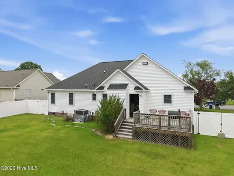 726 E Main Street Winterville NC 28590