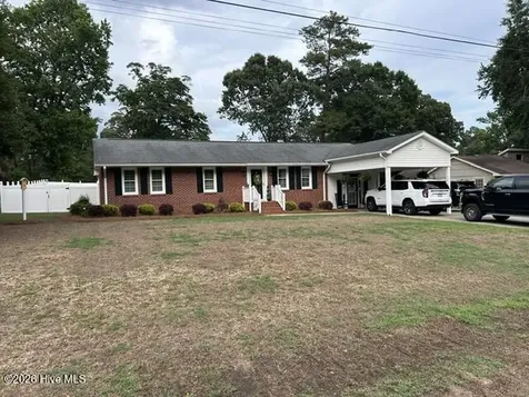 1585 Eastwood Drive Kinston NC 28504
